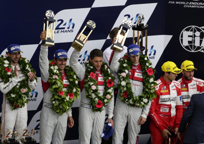 Audi R18 på podiet (Lucas di Grassi, Loïc Duval, Oliver Jarvis)
(Foto: Audi)